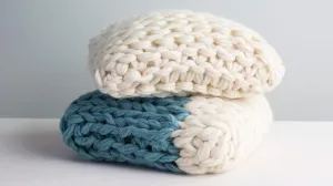 Arm Knitting: Make a Throw Pillow